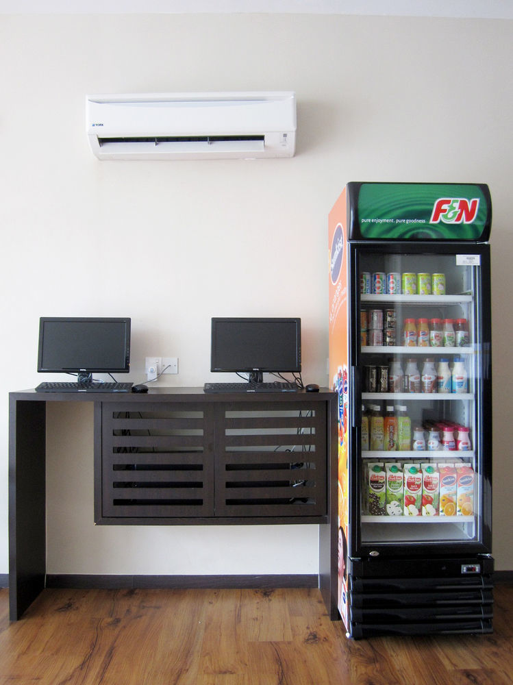 Malacca Place2Stay Hotel מראה חיצוני תמונה
