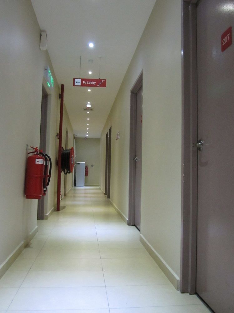 Malacca Place2Stay Hotel מראה חיצוני תמונה